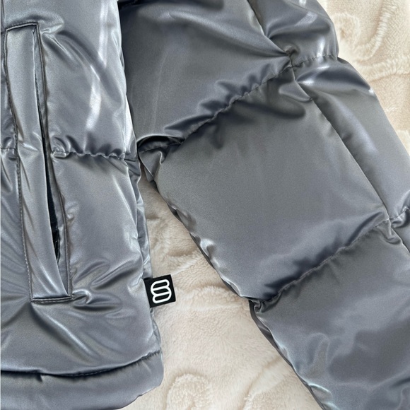 BNWOT Aritzia Super Puff Liquid Shine - Picture 8 of 8